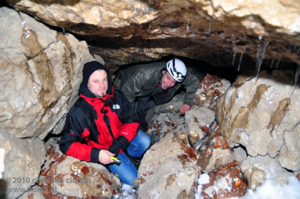 forschen in der kogelgrabenhöhle