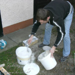 gips für die formen anrühren